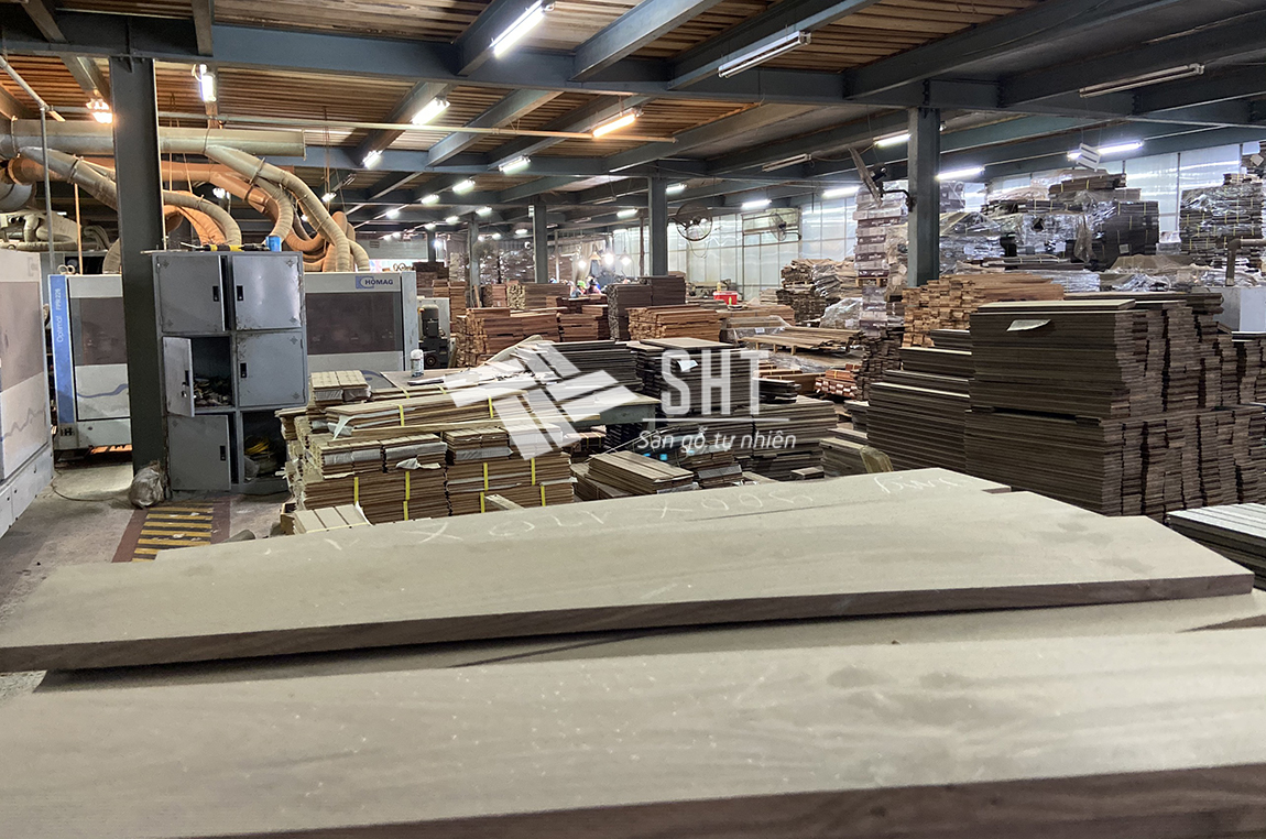 Nhà máy sản xuất sàn gỗ tự nhiên SHT
