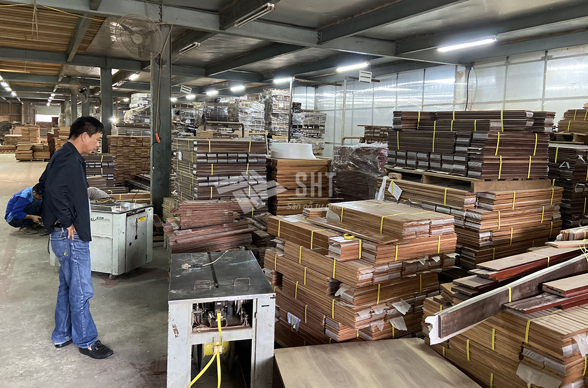 Nhà máy sản xuất sàn gỗ tự nhiên SHT