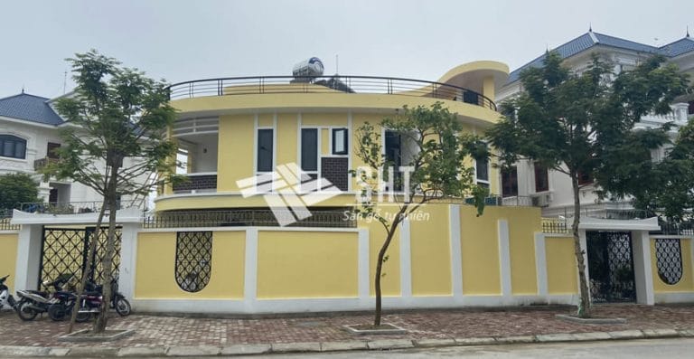 thi cong noi that go tu nhien biet thu thanh hoa