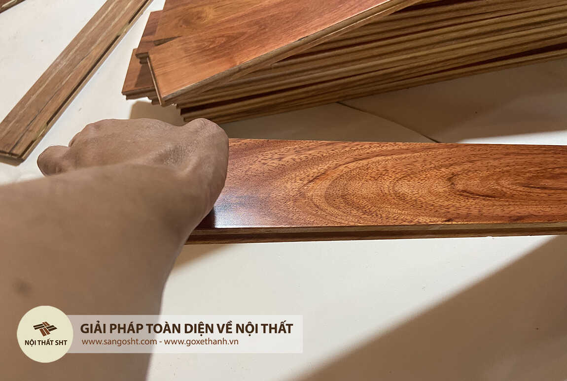 Sàn gỗ tự nhiên thường có độ dày từ 12mm -18mm